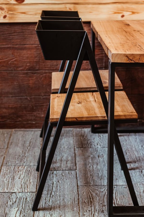 Dębowo stalowe industrialne krzesło MOBLER