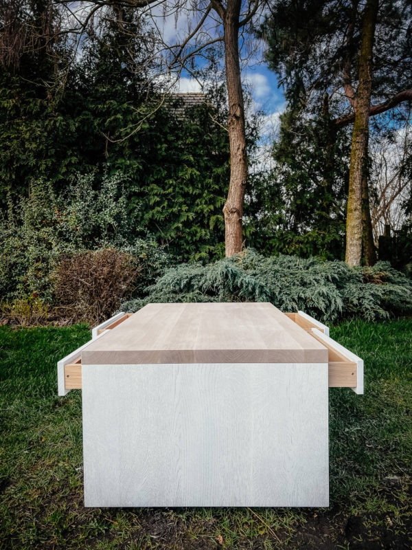 IMG_1260-m-scaled-1.jpg bielony stolik kawowy z szufladami po obu stronach