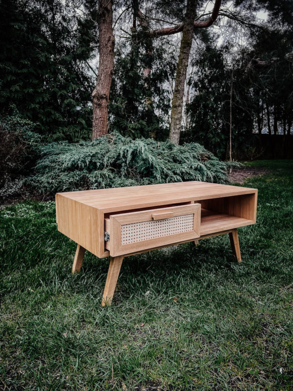 otwarta szuflada w stoliku Tejido otwarta szuflada w stoliku Tejido