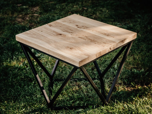 Dębowy stolik kawowy DIAMANTE Dębowy stolik kawowy DIAMANTE