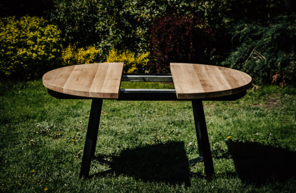 Dębowy rozkładany stół okrągły 'X' loft