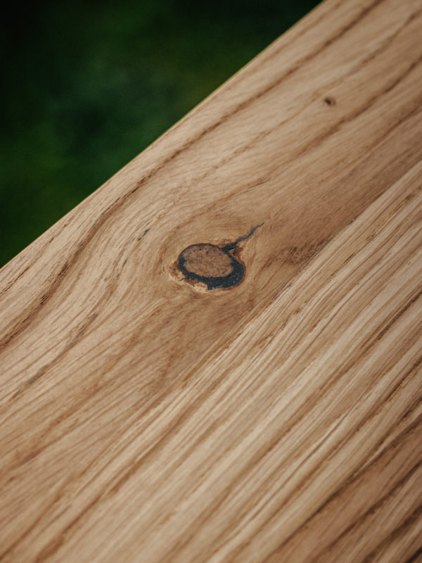 naturalny sęk w blacie dębowym naturalny sęk w blacie dębowym