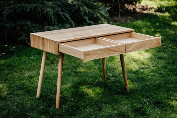 biurko AMANECER z rozsuniętymi szufladami biurko AMANECER z rozsuniętymi szufladami