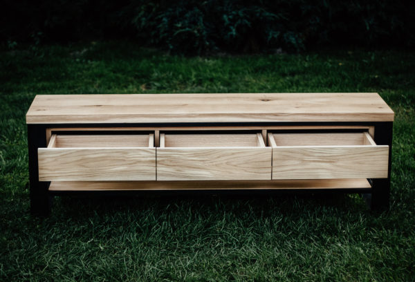 komoda dębowa do salonu z szufladami komoda dębowa do salonu z szufladami