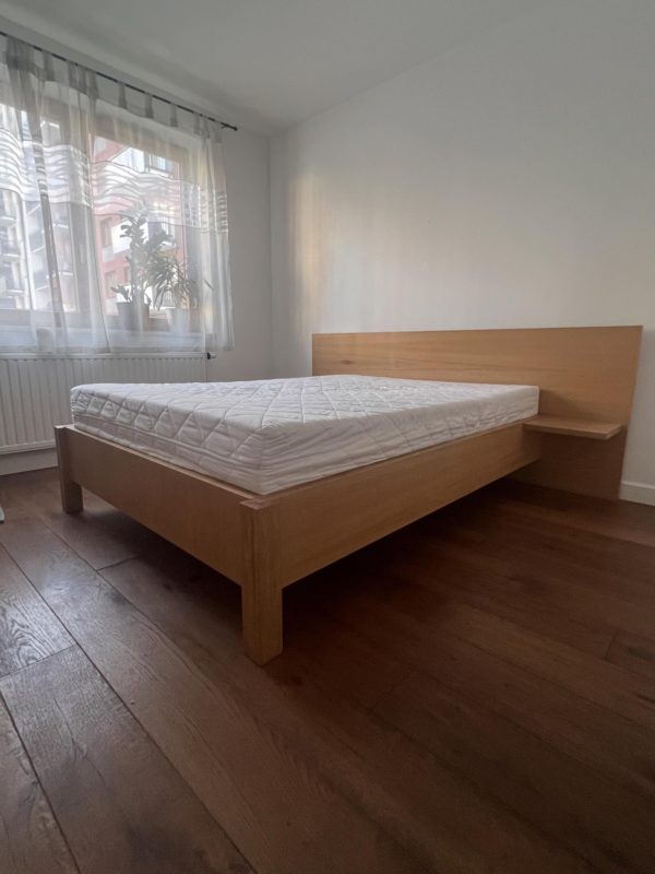 e04a0605-f002-4f47-9ca4-05f0ef7a69de Dębowe łóżko DORM na solidnej podstawie ze stelażem